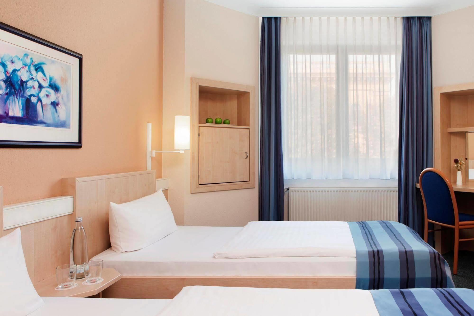 Intercityhotel Hotel 4*